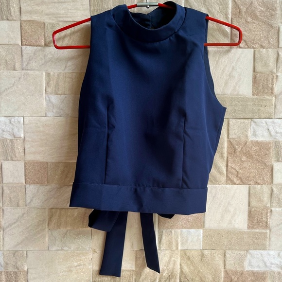 Back slit crop top. NEW & UNUSED. Adjustable back - Picture 4 of 4